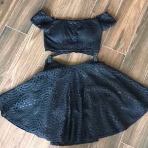 Two-Piece Skirt Set!